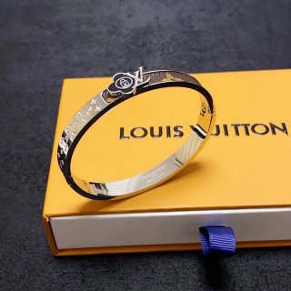 LV-Accessories-165