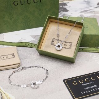 Gucci-Accessories-41