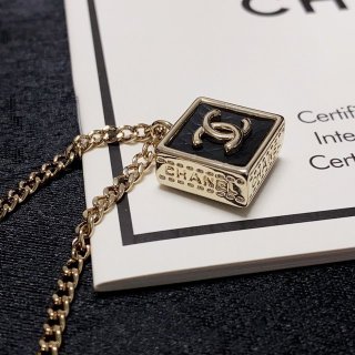 Chanel-Accessories-12