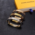 LV-Accessories-18