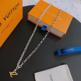 LV-Accessories-69