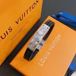 LV-Accessories-43