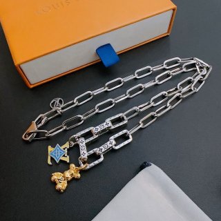 LV-Accessories-171