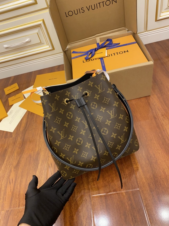 Designer Louis Vuitton NeoNoe MM M44020