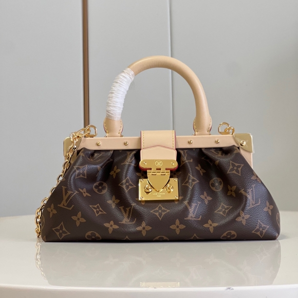 Designer Louis Vuitton Monogram Clutch M46544