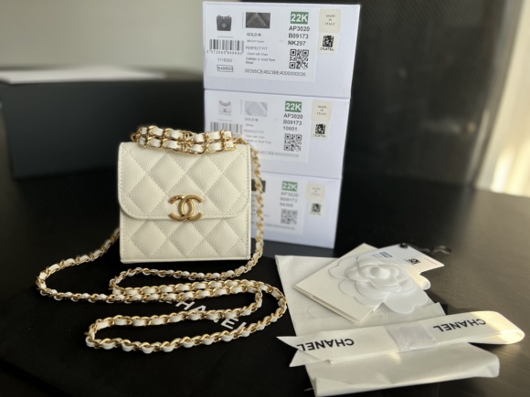 Designer Chanel Clutch With Chain