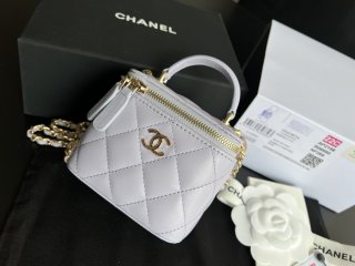 Designer Chanel 22 White Ap2198