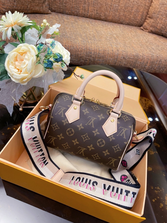 Designer Louis Vuitton Speedy BandouliEre New Eddition M46234