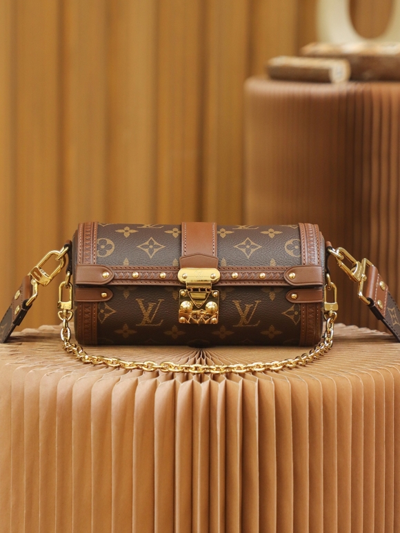 Designer Louis Vuitton Monogram Papillon Trunk BB M57835