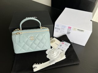 Designer Chanel 22 Cyanine Ap2199