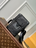 Designer Louis Vuitton Vertical Trunk Wearable Wallet M82070