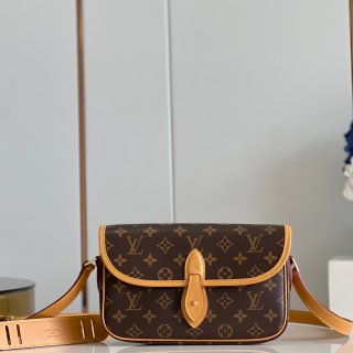 Designer Louis Vuitton Gibeciere PM Shoulder Bag M42248