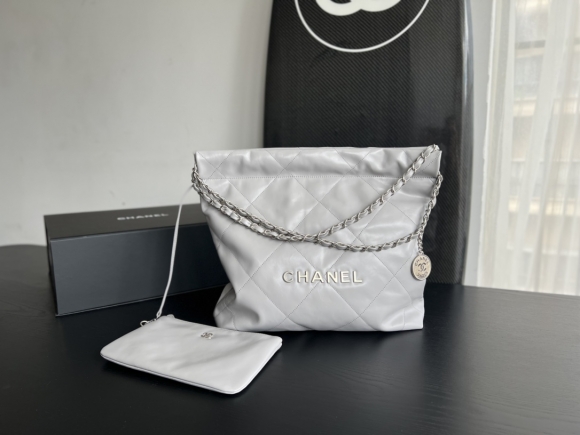 Designer Chanel 22 Bag Light Grey