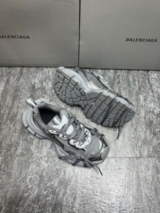 Balenciaga-8