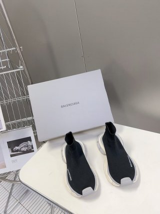 Balenciaga-12