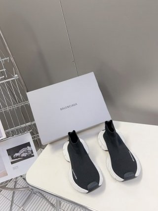 Balenciaga-11